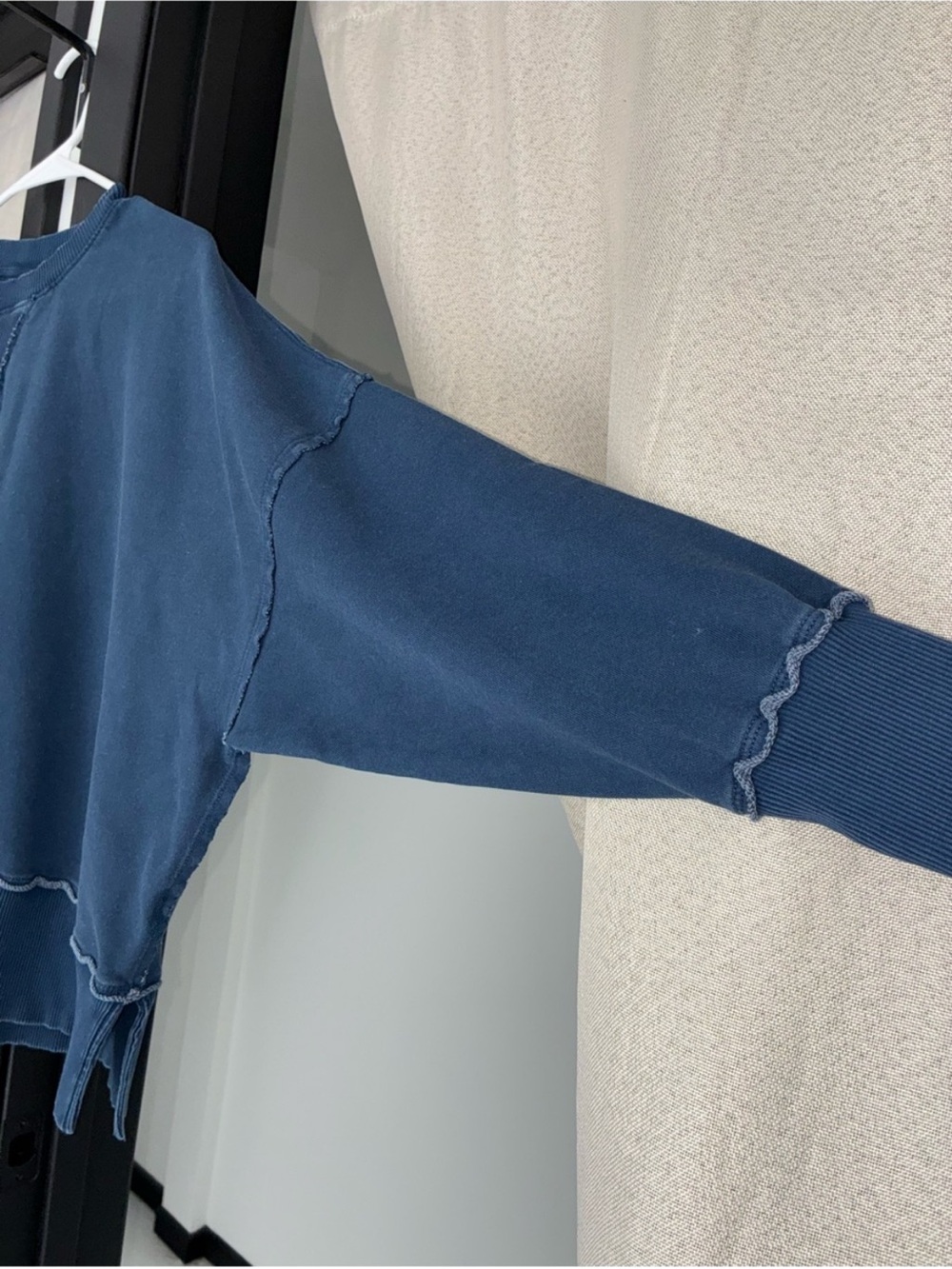 AE - Oversized Crewneck Sweatshirt - Picture 5 of 13